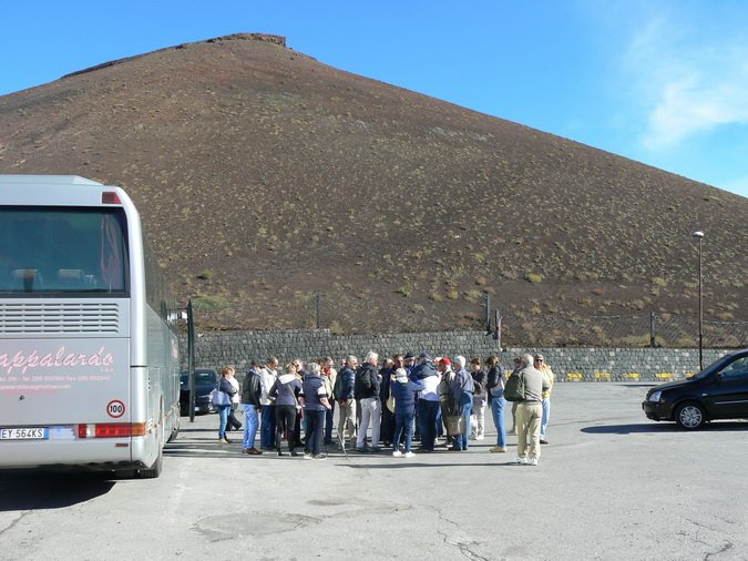 (8)  Etna